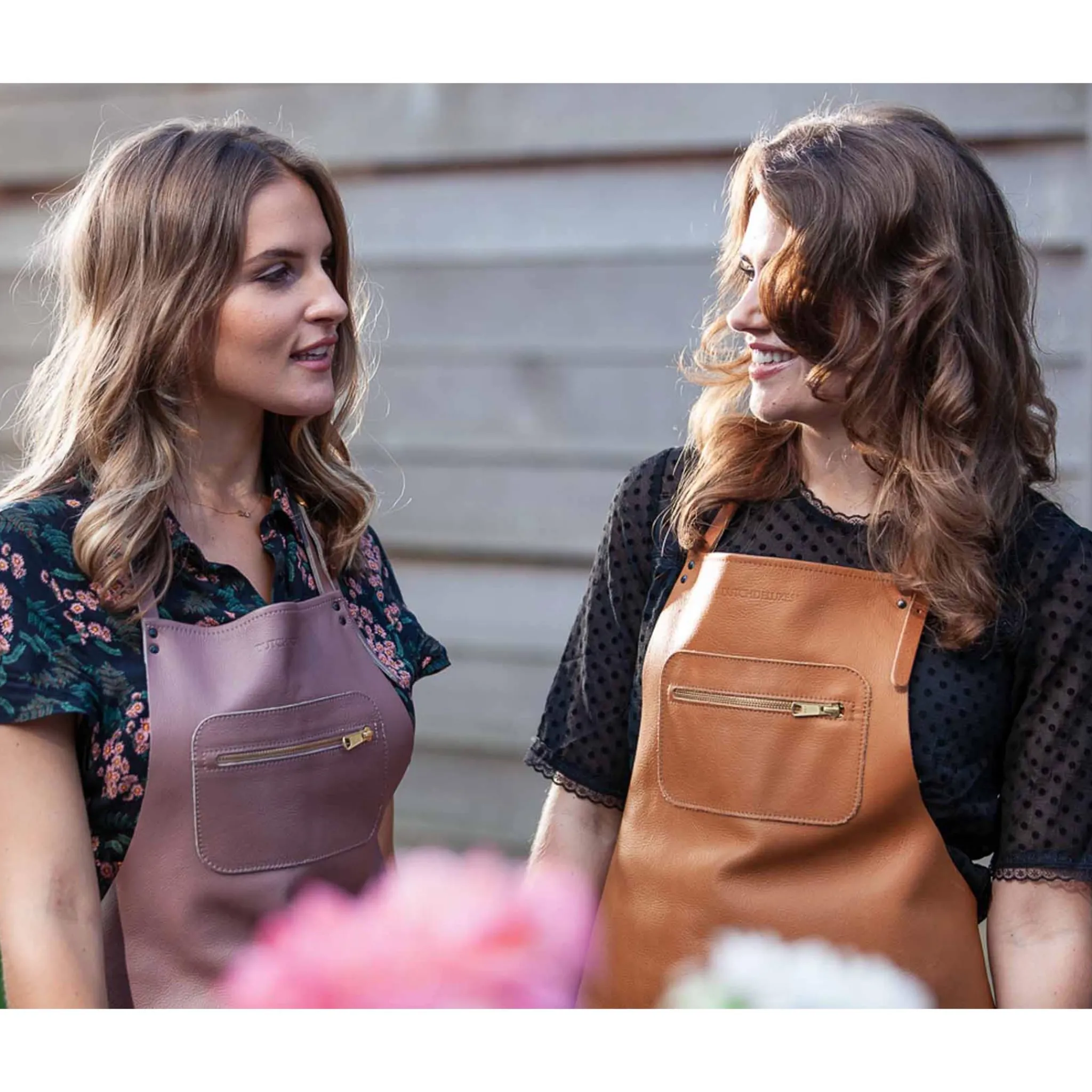 Dutchdeluxes Leather Zipper Apron in Classic Brown Online