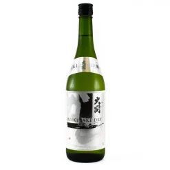 Ozeki Junmai Sake Karakuchi Dry, 750ml New