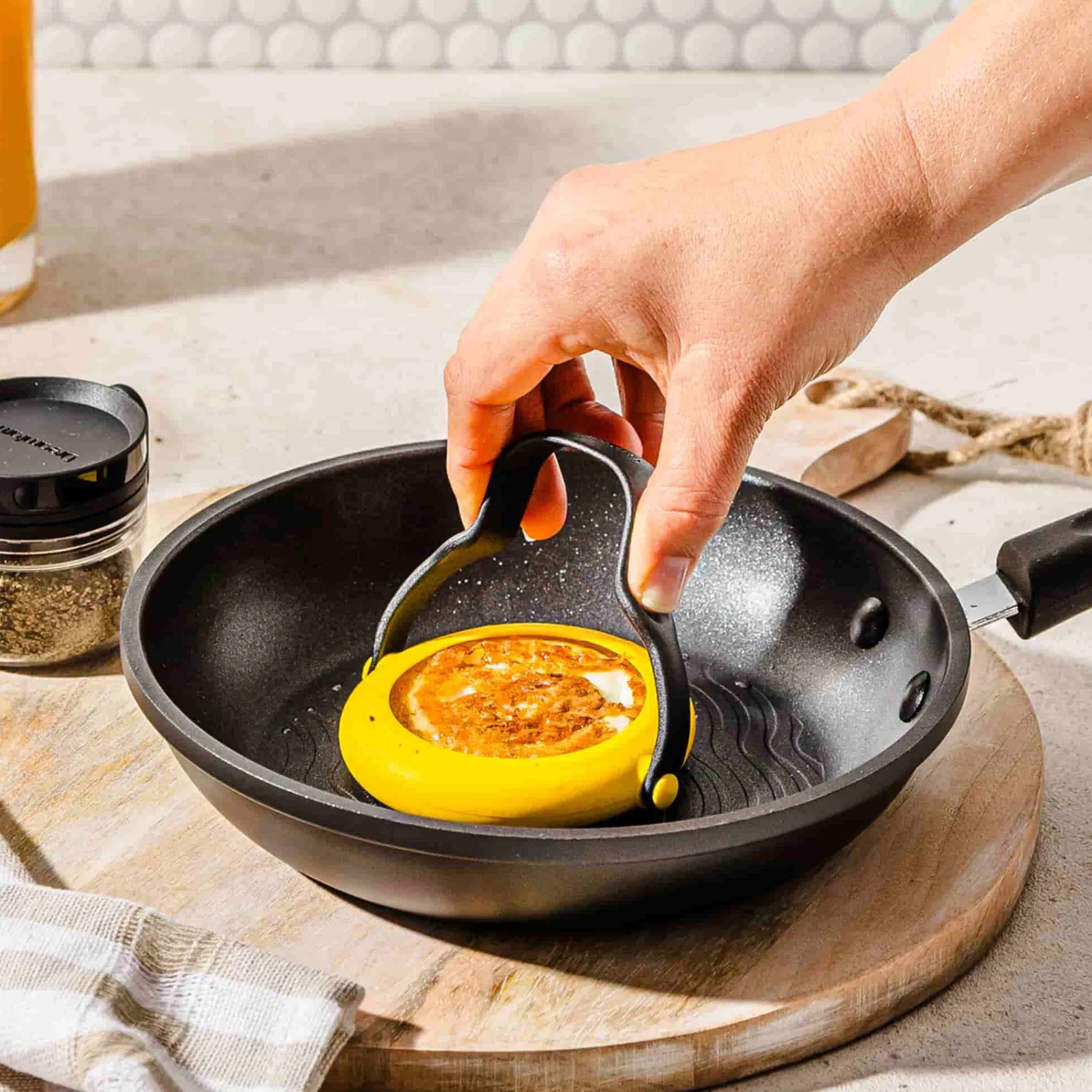 Dreamfarm Set of 2 Yellow Flegg Silicone Egg Rings Clearance