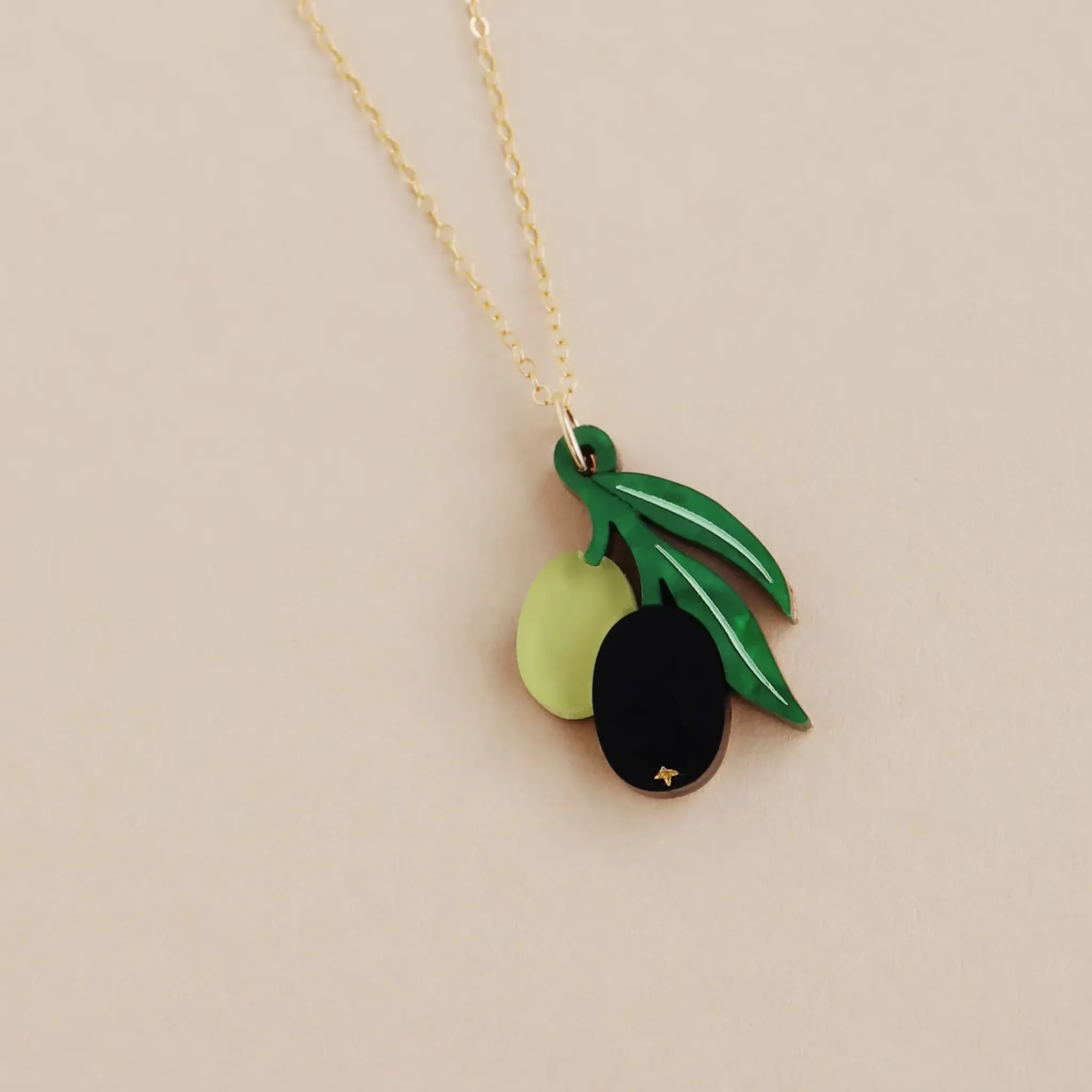 Wolf & Moon Olive Necklace Online
